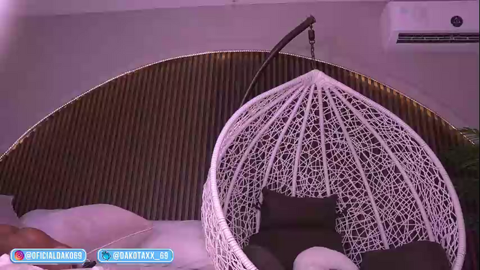 dakota_leex