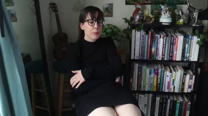 ellynaomi