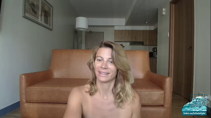 lailagetsnaked