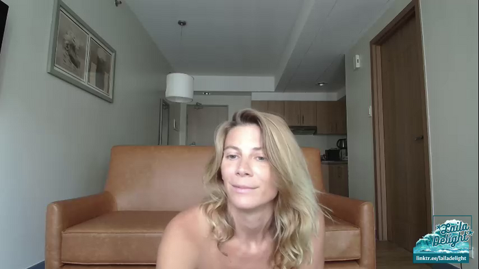 lailagetsnaked