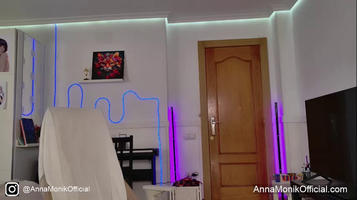 anna_monik