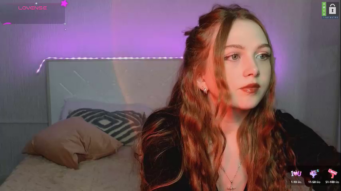 small_blondee