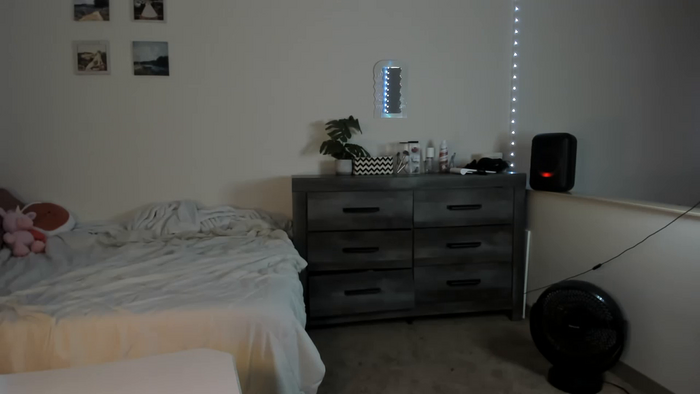 ariah_is_blonde