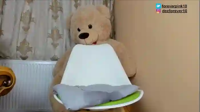 2025/04/16/chaturbate-littlepinky77-12-39-12