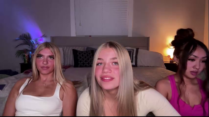 lovely_megan20