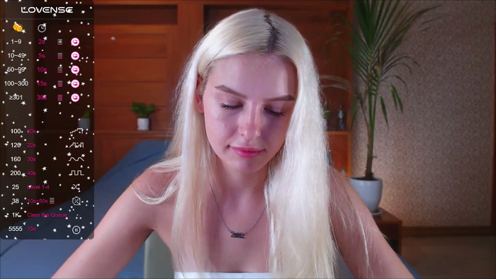 Nensi_blond