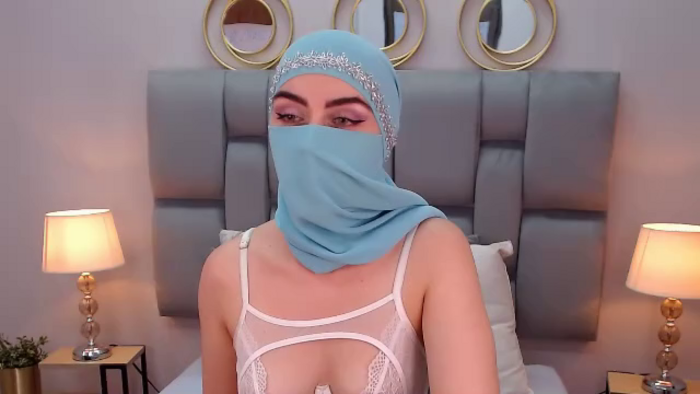 aliah-manzur