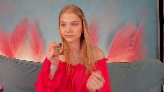 chloe-lins
