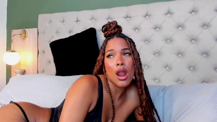zendaya-bonnet