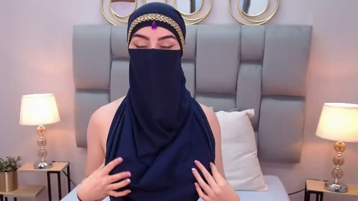 aliah-manzur