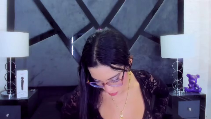 kylie-whitee
