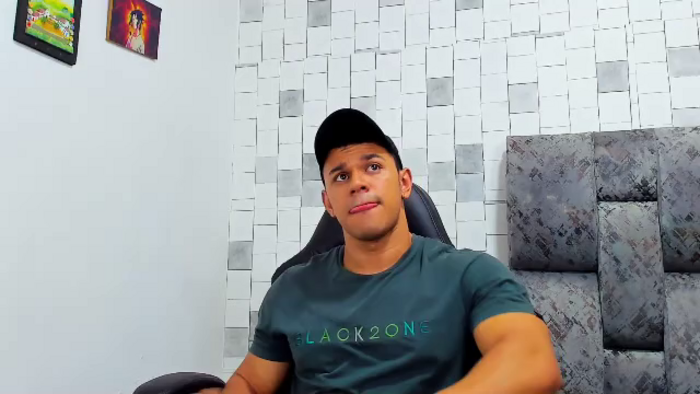 aaron-velour
