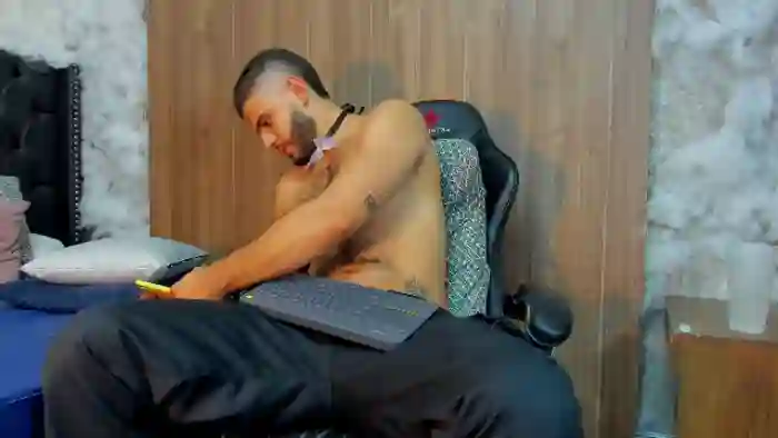 2024/04/30/flirt4free-chandler-jhoness-13-12-30