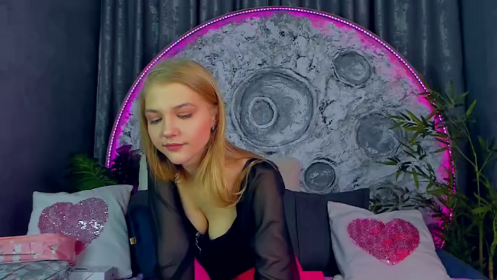 chloe-lins