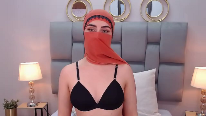 aliah-manzur