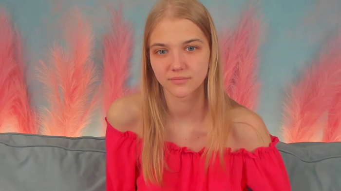 chloe-lins