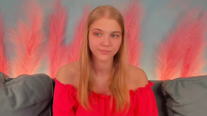 chloe-lins