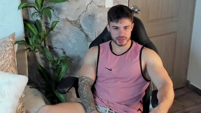 valenthino-king