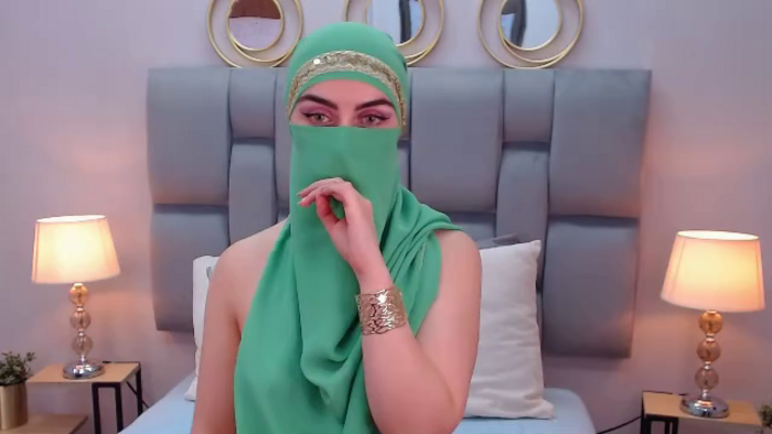 aliah-manzur