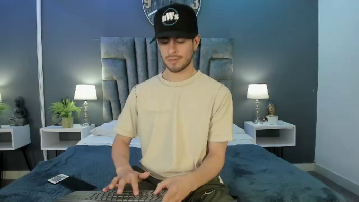 derek-hussain