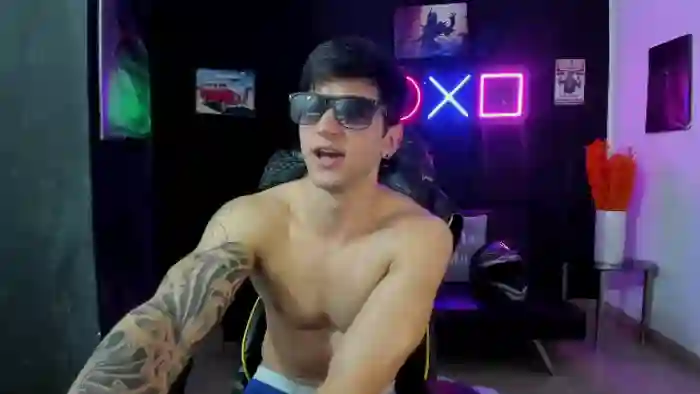 2024/05/20/flirt4free-zack-spencer-04-29-43