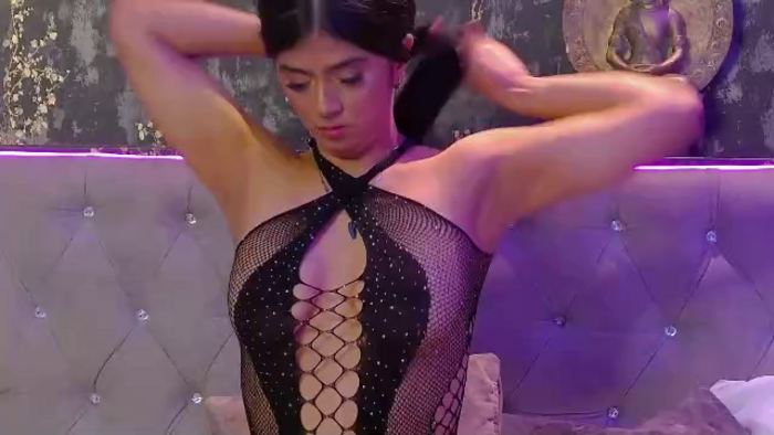 scarlet-lennox