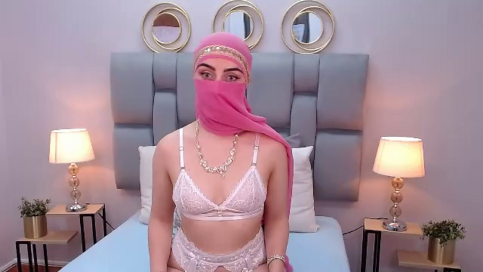 aliah-manzur