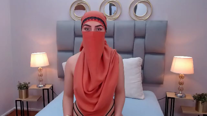 aliah-manzur