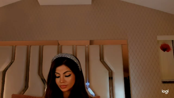 lucy-hillss