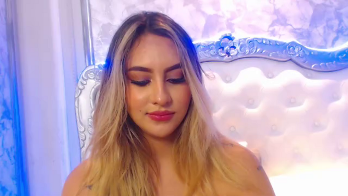 samantha-dumont