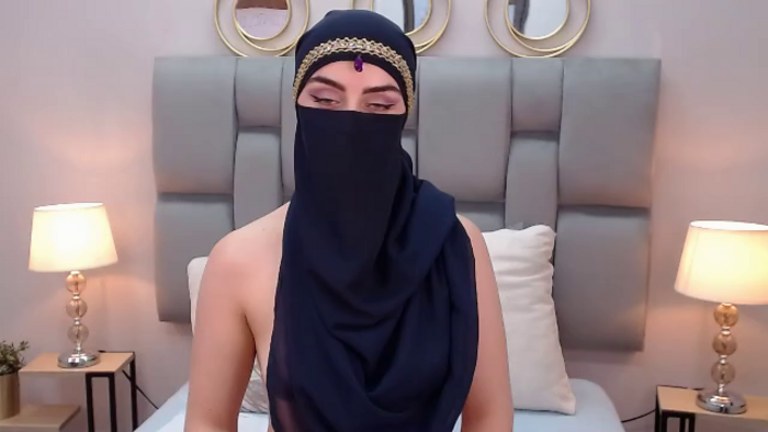 aliah-manzur
