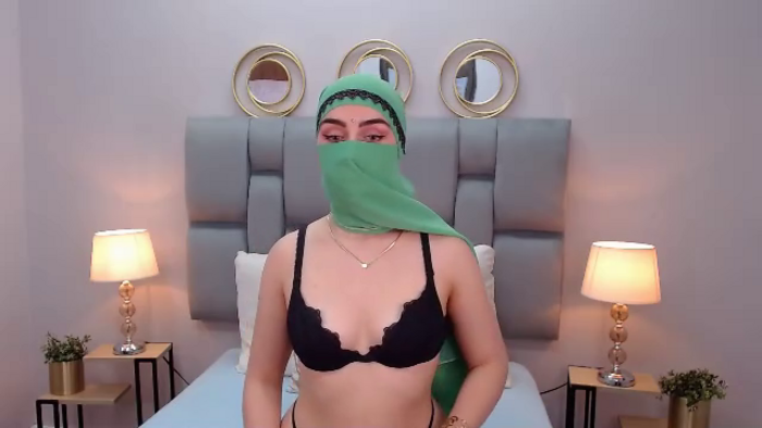 aliah-manzur