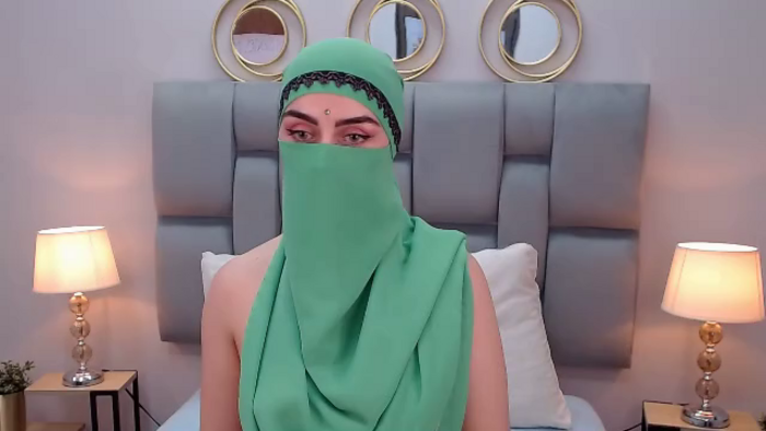 aliah-manzur