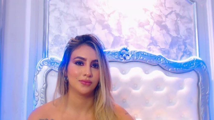samantha-dumont