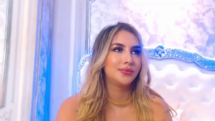 samantha-dumont
