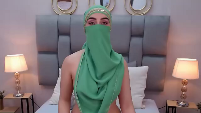 aliah-manzur