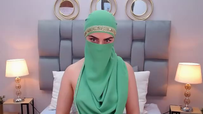 aliah-manzur