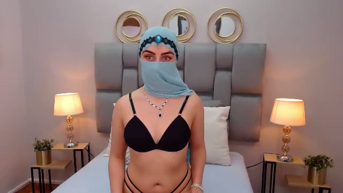 aliah-manzur