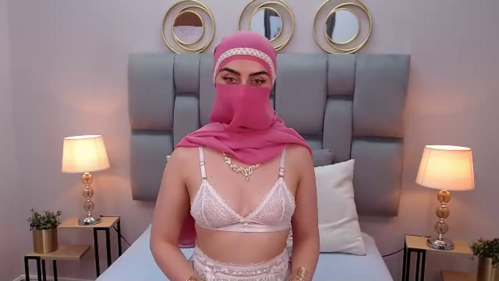 aliah-manzur