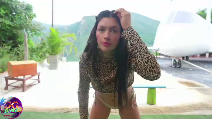 island-girls