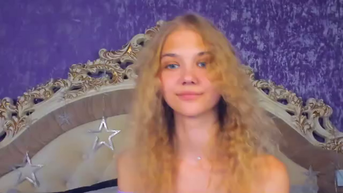chloe-lins