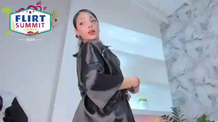 2024/06/06/flirt4free-pearl-moon-02-50-23