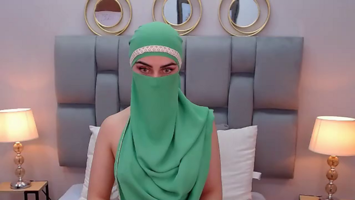 aliah-manzur