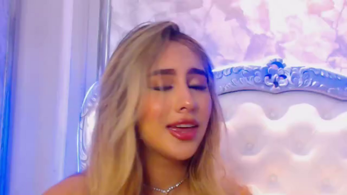 samantha-dumont