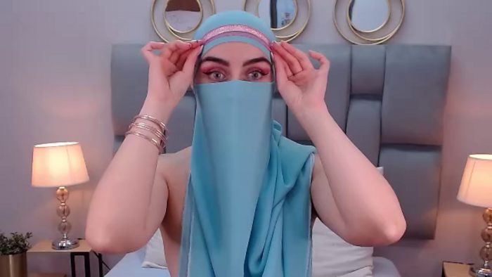 aliah-manzur