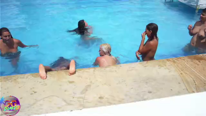 island-girls