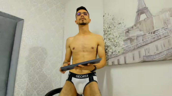 aaron-leviev