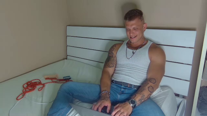 richie-grey