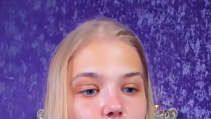 chloe-lins