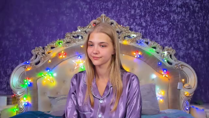 chloe-lins